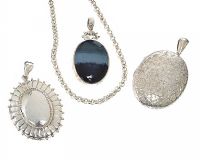 ASSORTMENT OF ANTIQUE AND MODERN STERLING SILVER JEWELLERY at Ross's Online Art Auctions