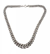 HEAVY SILVER GRADUATED CHAIN at Ross's Online Art Auctions