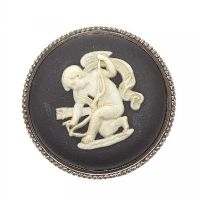 WEDGEWOOD CAMEO BROOCH at Ross's Online Art Auctions