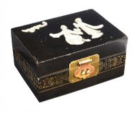 CHINESE LAQUERED JEWELLERY BOX at Ross's Online Art Auctions