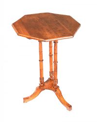 VICTORIAN LAMP TABLE at Ross's Online Art Auctions