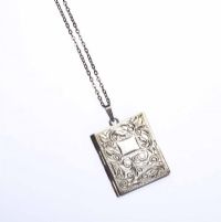 SILVER LOCKET ON CHAIN at Ross's Online Art Auctions
