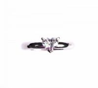 PLATINUM & DIAMOND SOLITAIRE RING at Ross's Online Art Auctions