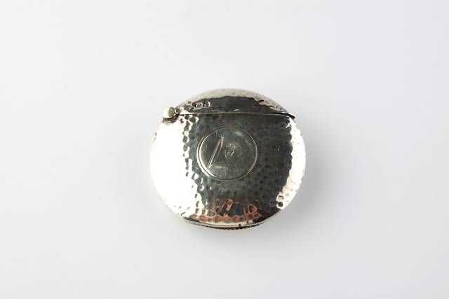 HAMMERED SILVER CIRCULAR VESTA CASE WITH ENGRAVED CENTRE PANEL - THE ROYAL ULSTER YACHT PENNANT at Ross's Online Art Auctions