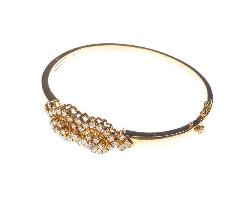 18 CARAT GOLD DIAMOND CLUSTER BANGLE at Ross's Online Art Auctions