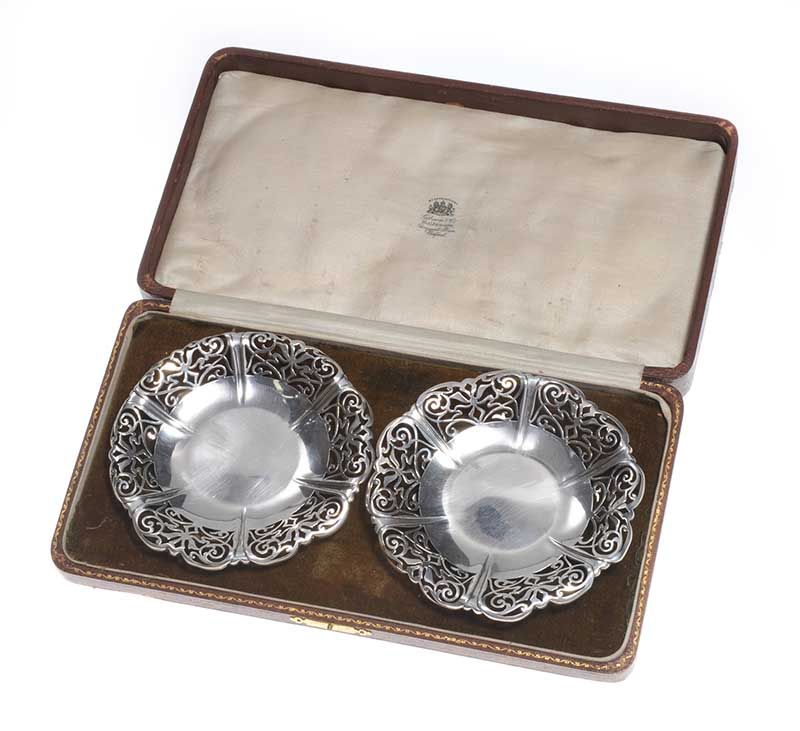 PAIR OF BOXED PIERCED STERLING SILVER BONBON DISHES at Ross's Online Art Auctions