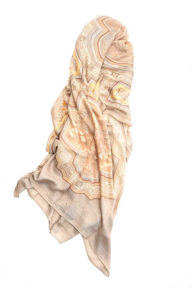 Sold at Auction: Louis Vuitton, Louis Vuitton shawl