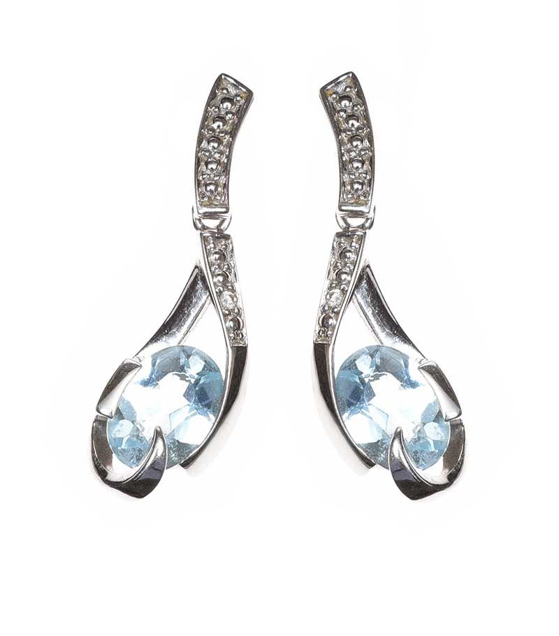 14CT WHITE GOLD AQUAMARINE AND DIAMOND DROP EARRINGS at Ross's Online Art Auctions
