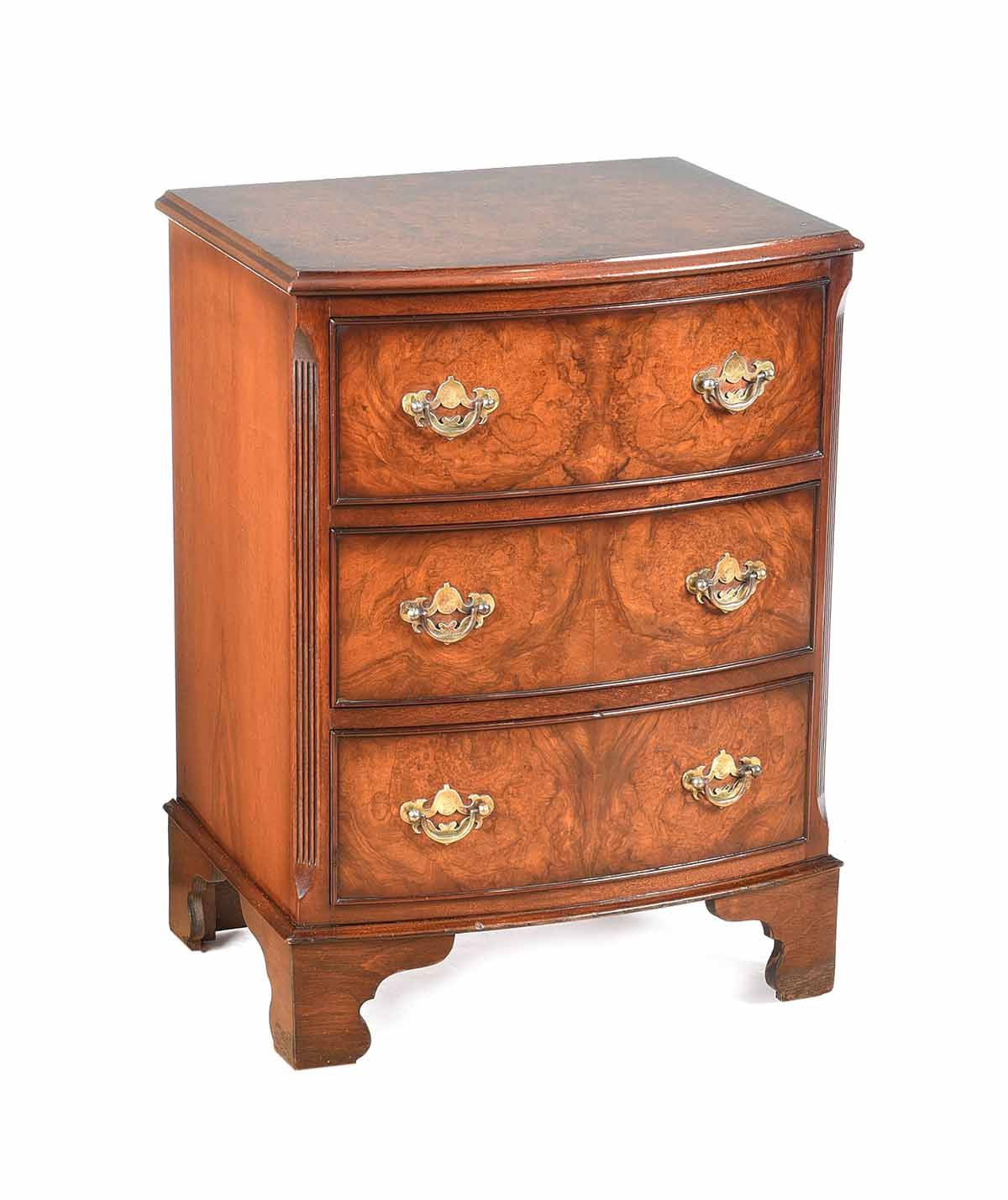 ANTIQUE WALNUT CHEST OF DRAWERS at Ross's Online Art Auctions