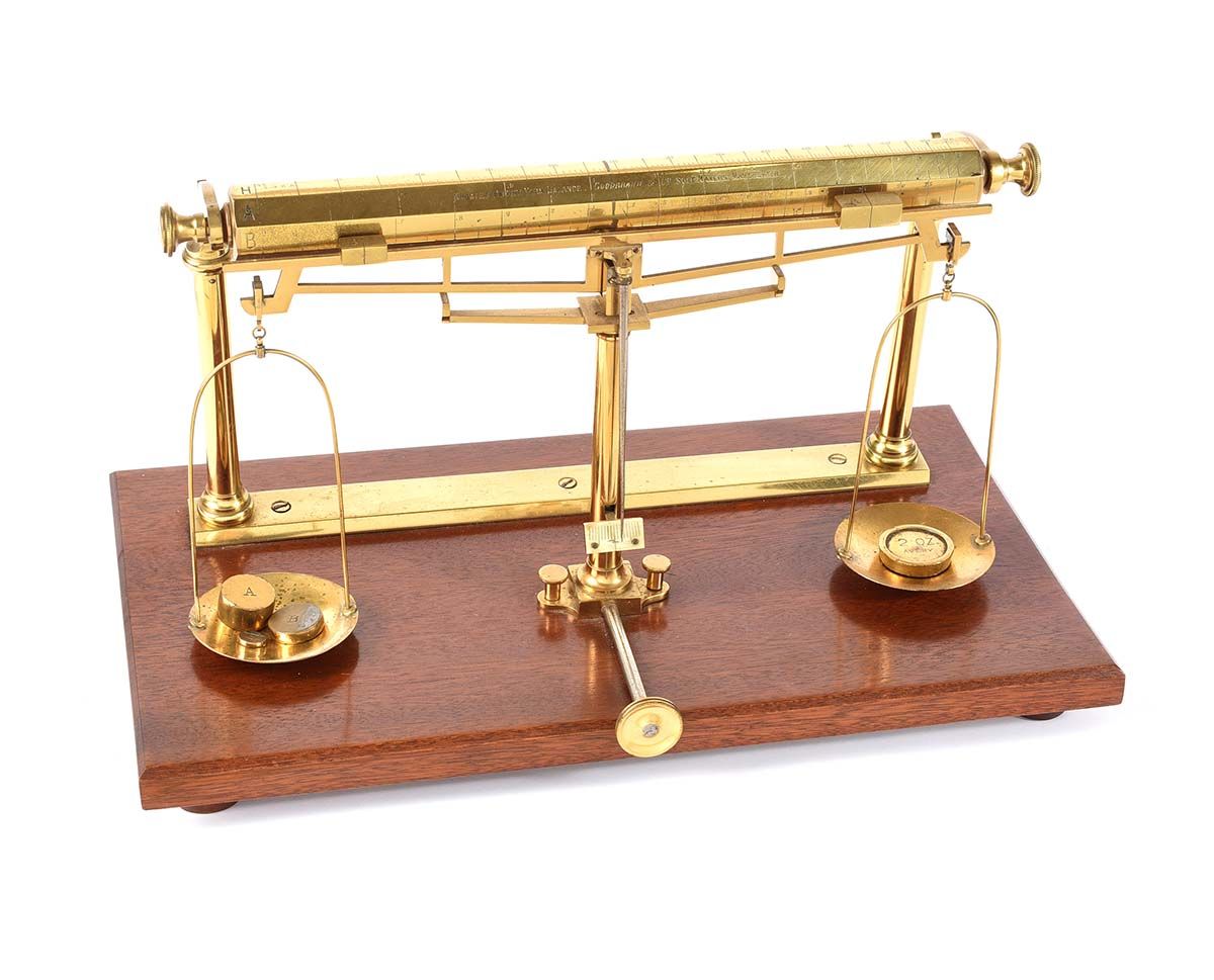 BRASS SCALES at Ross's Online Art Auctions