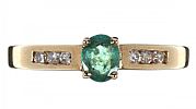 9CT GOLD EMERALD & DIAMOND RING at Ross's Online Art Auctions