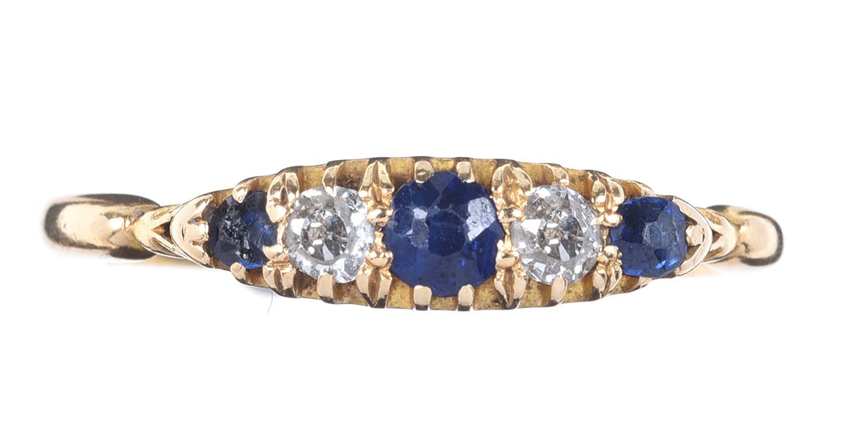 18CT GOLD SAPPHIRE & DIAMOND RING at Ross's Online Art Auctions
