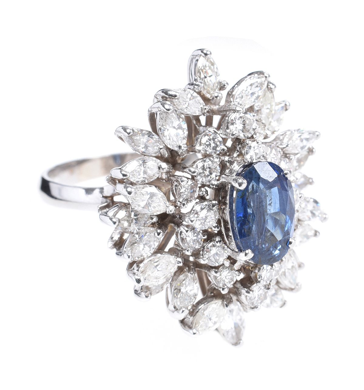 14CT WHITE GOLD SAPPHIRE & DIAMOND COCKTAIL RING at Ross's Online Art Auctions
