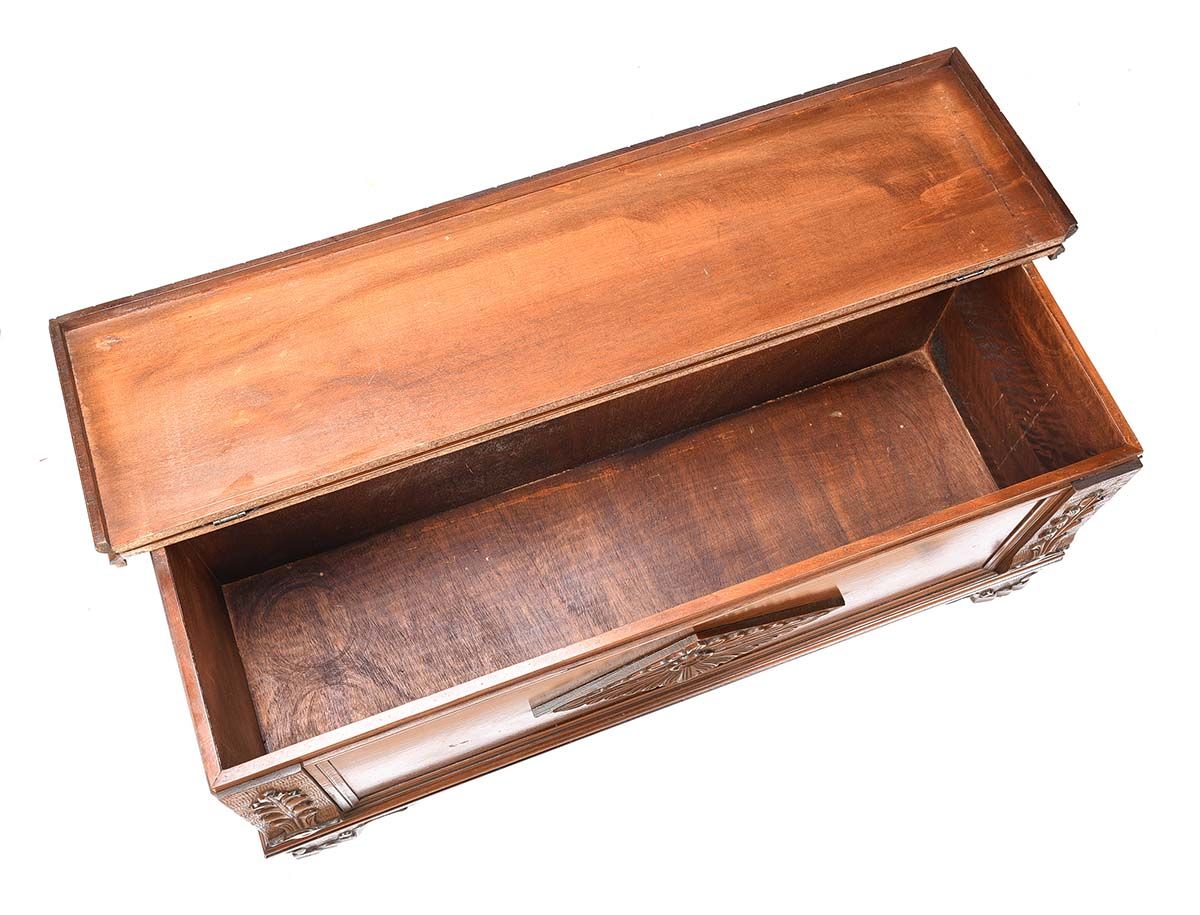 ARTS & CRAFTS BLANKET BOX at Ross's Online Art Auctions