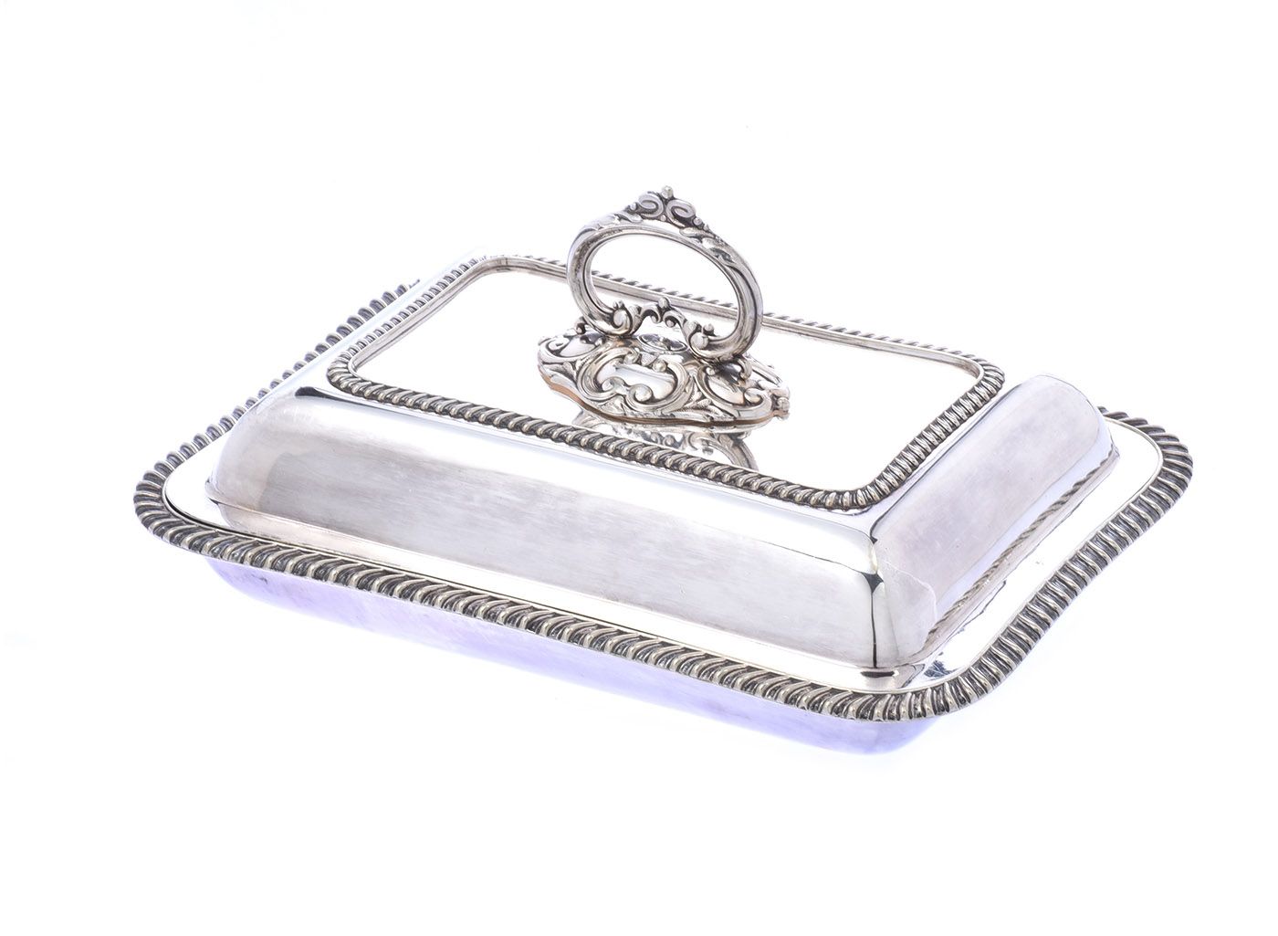 SILVER PLATED ENTREE DISH at Ross's Online Art Auctions
