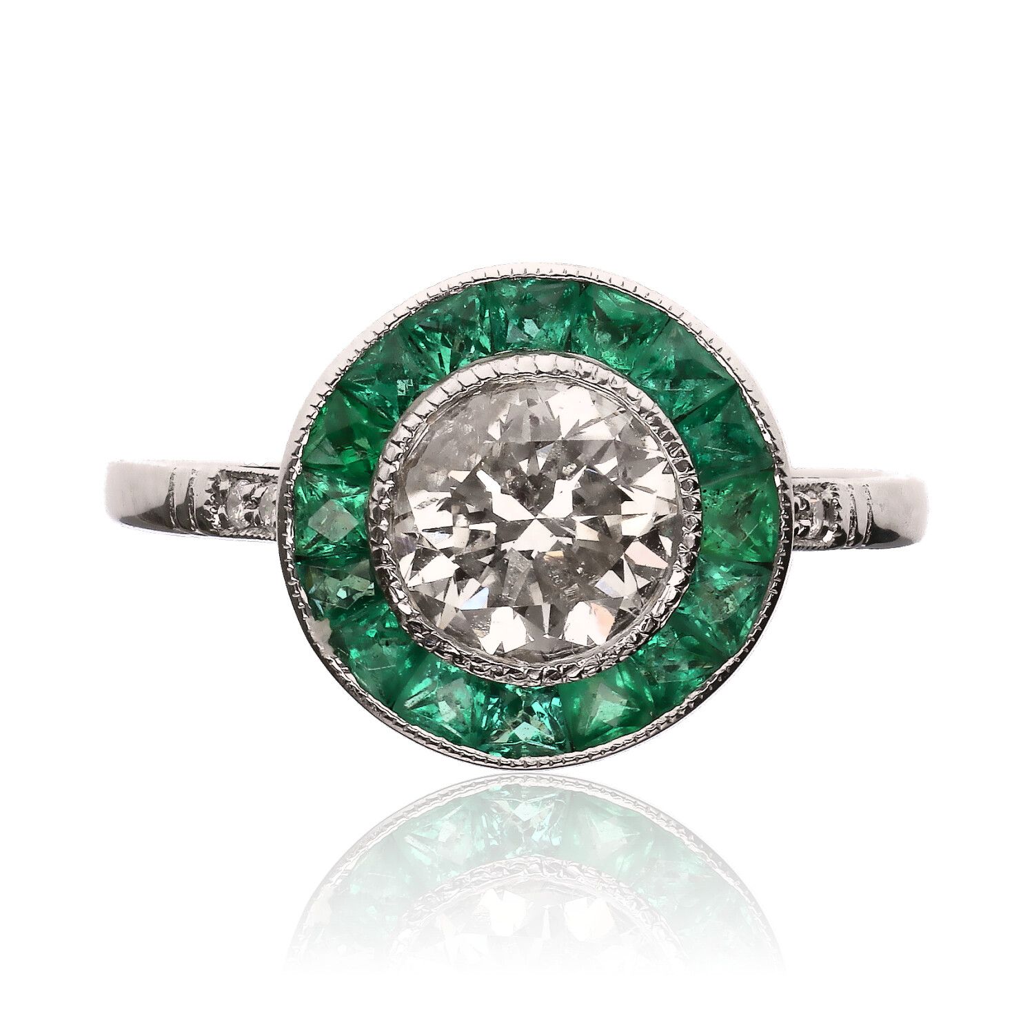 18CT WHITE GOLD EMERALD & DIAMOND TARGET RING at Ross's Online Art Auctions