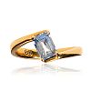 18CT GOLD BLUE TOPAZ RING at Ross's Online Art Auctions